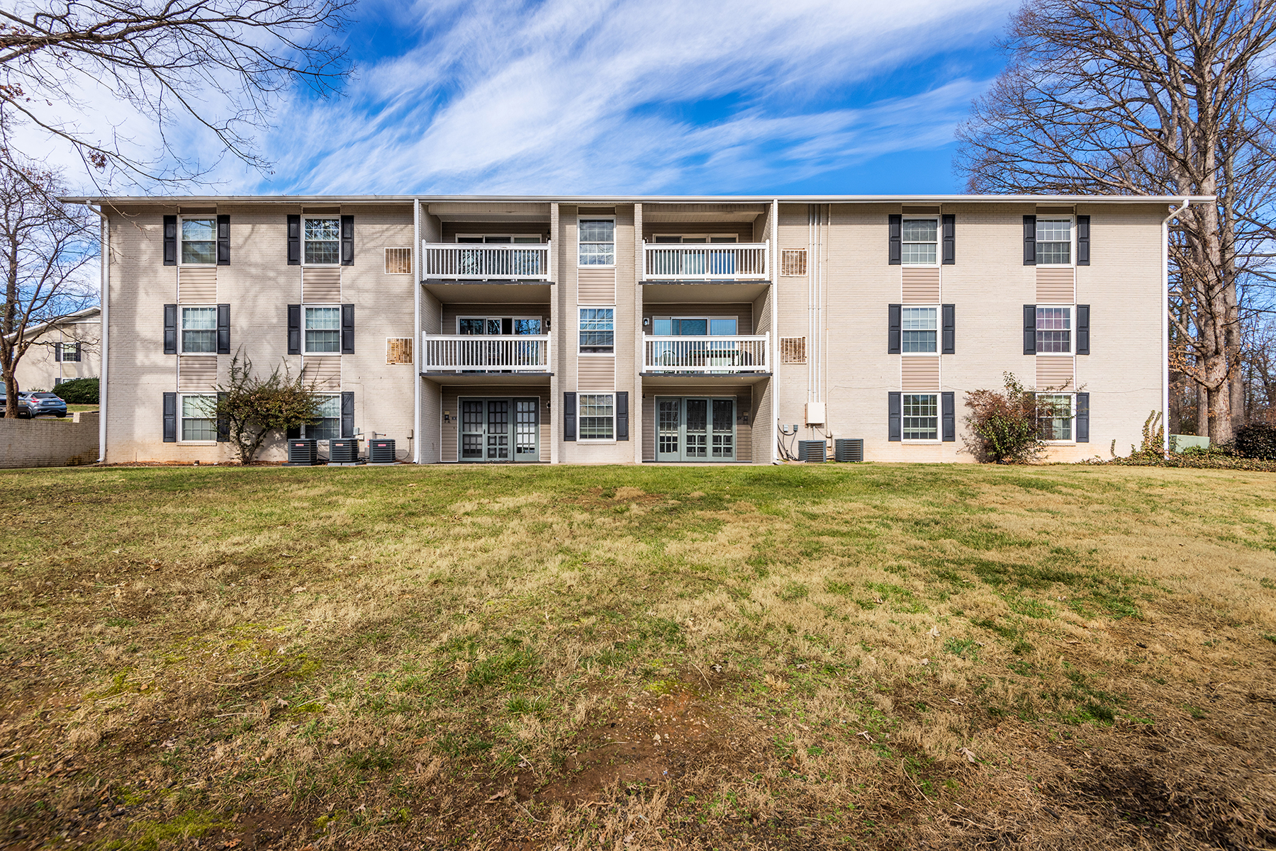 Madison Woods The Multifamily Advisory Group at Cushman & Wakefield